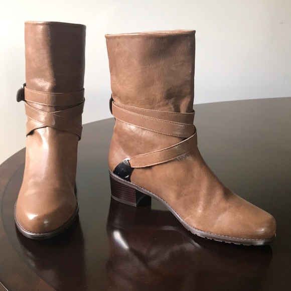 stuart weitzman strummer boot